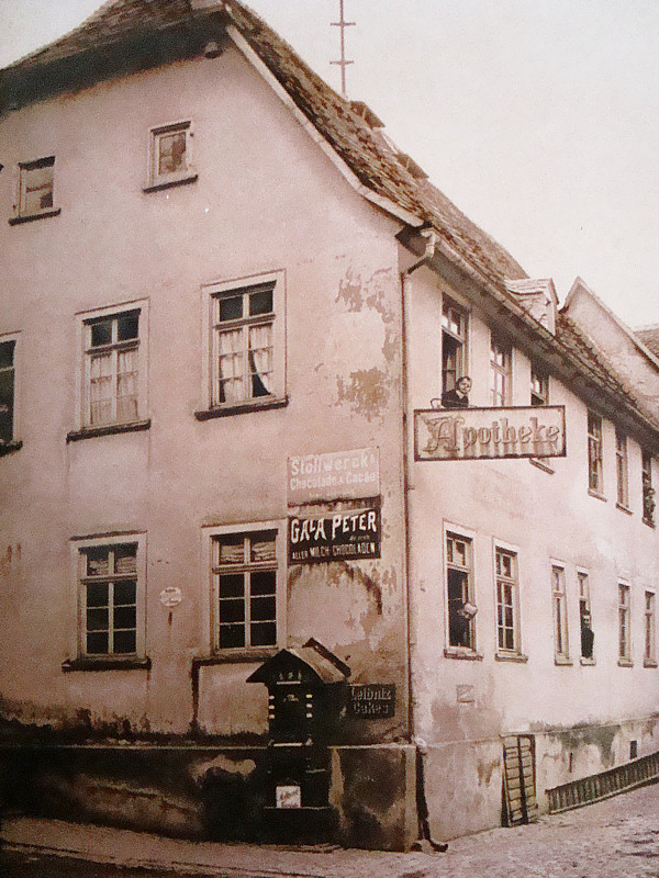 Burgapotheke um 1880